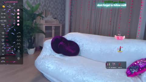 Snapshot of soul_liza chatting on 01/13/26, 04:18 Lisa online show from 01/13/26, 04:18
