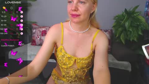Lisa online show from 08/03/26, 09:04
