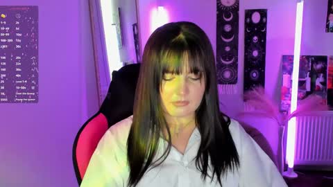 Snapshot of sour_cherry_ chatting on 06/04/26, 11:49 Jennie online show from 06/04/26, 11:49