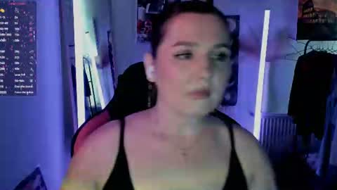 Snapshot of sour_cherry_ chatting on 07/20/26, 11:56 Jennie online show from 07/20/26, 11:56