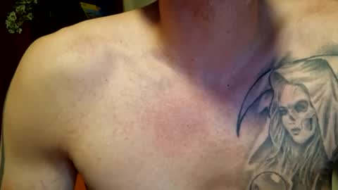 Snapshot of southboy2410 chatting on 10/02/25, 01:51 southboy2410 online show from 10/02/25, 01:51