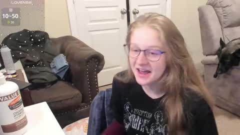 Bunnydathug online show from 12/15/25, 08:51