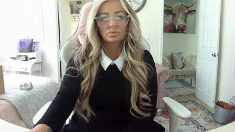 Your Barbii online show from 02/18/25, 03:21