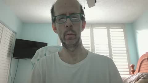 Snapshot of southflaman chatting on 12/01/25, 01:05 ScorpioKobra online show from 12/01/25, 01:05