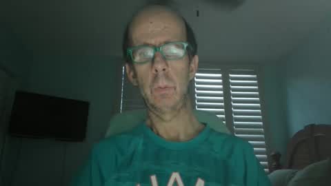 Snapshot of southflaman chatting on 12/15/25, 12:31 ScorpioKobra online show from 12/15/25, 12:31