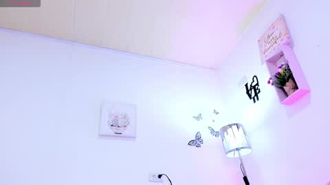 Alicia PVT OPEN online show from 09/30/25, 11:54