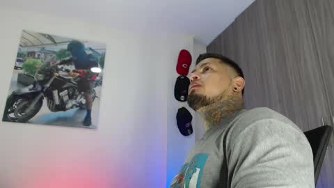 Snapshot of soy_apolo chatting on 11/06/25, 05:25 soy_apolo online show from 11/06/25, 05:25