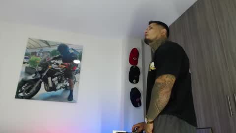 Snapshot of soy_apolo chatting on 11/07/25, 04:29 soy_apolo online show from 11/07/25, 04:29