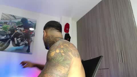 Snapshot of soy_apolo chatting on 11/12/25, 03:34 soy_apolo online show from 11/12/25, 03:34