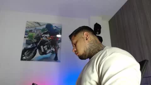 Snapshot of soy_apolo chatting on 11/29/25, 12:19 soy_apolo online show from 11/29/25, 12:19