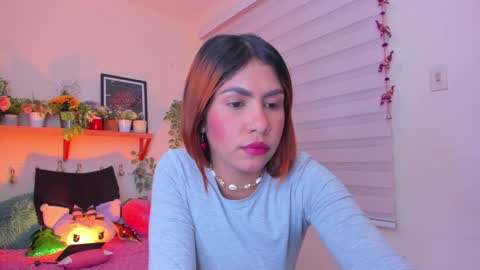 Sarah Valentina online show from 02/12/25, 08:38