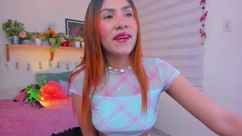Sarah Valentina online show from 03/01/25, 06:57