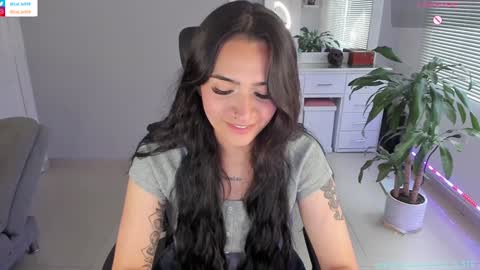 Luisa    online show from 12/30/24, 08:58