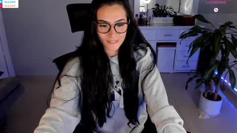 Luisa    online show from 01/14/25, 12:43