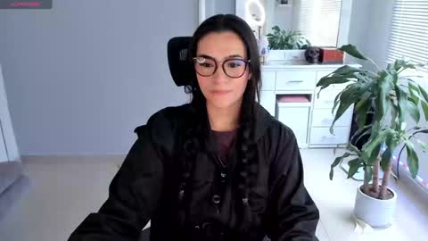 Luisa    online show from 01/14/25, 09:41