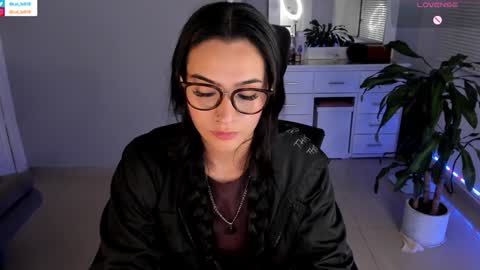 Luisa    online show from 01/15/25, 12:51