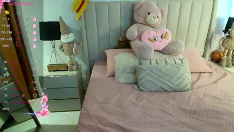 Snapshot of soyhinata__ chatting on 01/14/26, 10:47 Adeline independent model online show from 01/14/26, 10:47