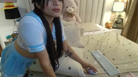 Snapshot of soyhinata__ chatting on 03/21/26, 08:19 Adeline independent model online show from 03/21/26, 08:19