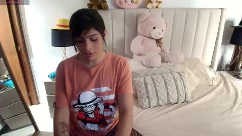 Snapshot of soyhinata__ chatting on 04/12/26, 11:32 Adeline independent model online show from 04/12/26, 11:32