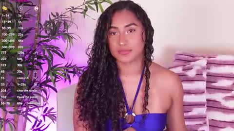 Juliana online show from 07/16/26, 12:33