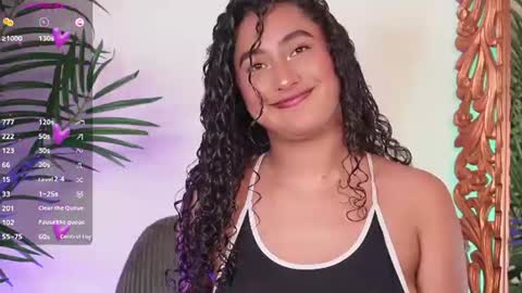Juliana online show from 07/22/26, 12:19
