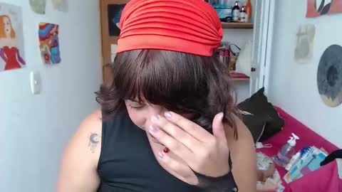 Nana Bela  online show from 10/07/25, 02:25