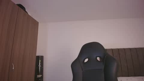   online show from 06/08/26, 03:40