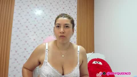 Snapshot of soyqeen chatting on 01/19/26, 05:44 SoyQueen online show from 01/19/26, 05:44