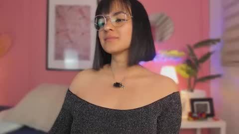 Aleja online show from 10/24/25, 07:16