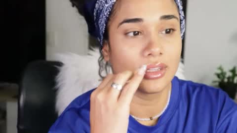 You want to talk to me more personal follow me in My Channel VIP  50 the discount       online show from 09/25/25, 12:14