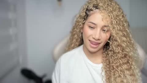 brisa  s online show from 02/09/25, 02:29