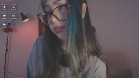 Snapshot of space_sexjs chatting on 12/17/25, 11:33 ali online show from 12/17/25, 11:33