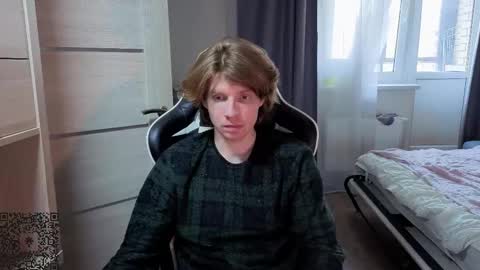 Snapshot of spaisenok chatting on 09/18/25, 01:46 Mike online show from 09/18/25, 01:46