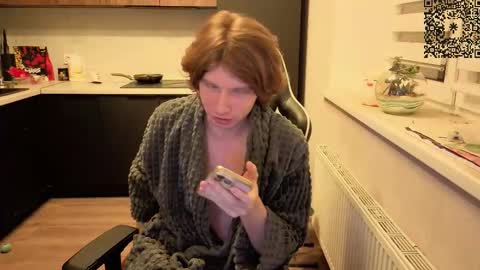 Snapshot of spaisenok chatting on 10/22/25, 12:11 Mike online show from 10/22/25, 12:11