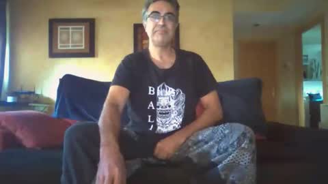 Snapshot of spanishshow chatting on 10/22/25, 04:07 spanishshow online show from 10/22/25, 04:07