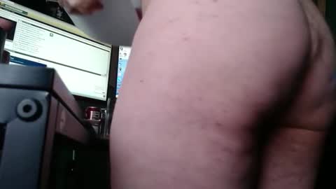 Snapshot of spankkmereddd chatting on 02/14/26, 05:53 spankkmereddd online show from 02/14/26, 05:53