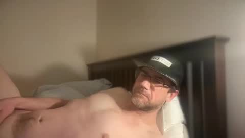 Snapshot of sparker1169 chatting on 01/19/25, 07:36 Dad online show from 01/19/25, 07:36