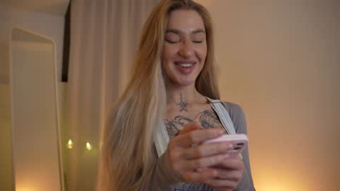 DAISY online show from 01/15/25, 03:39