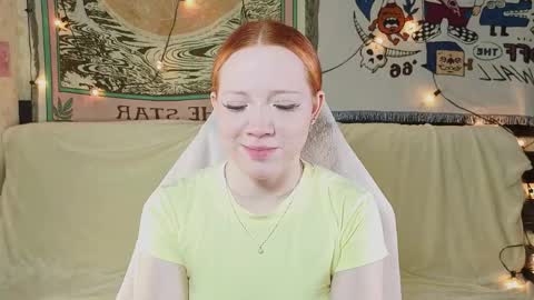 Snapshot of sparky_fox chatting on 06/04/26, 12:27 Nika online show from 06/04/26, 12:27