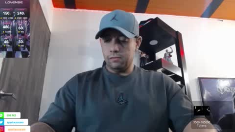 Snapshot of spartacus_cam chatting on 01/04/25, 05:27     online show from 01/04/25, 05:27