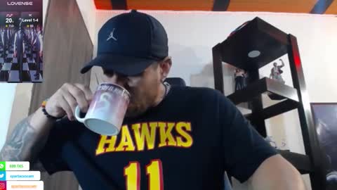 Snapshot of spartacus_cam chatting on 01/12/25, 05:45     online show from 01/12/25, 05:45