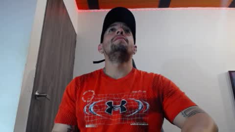 Snapshot of spartacus_cam chatting on 02/06/25, 06:08     online show from 02/06/25, 06:08