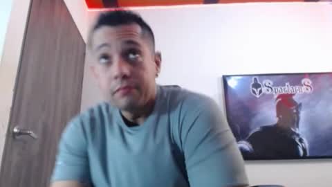 Snapshot of spartacus_cam chatting on 09/15/25, 05:07     online show from 09/15/25, 05:07