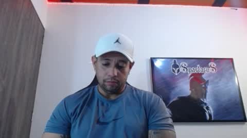 Snapshot of spartacus_cam chatting on 09/22/25, 05:20     online show from 09/22/25, 05:20