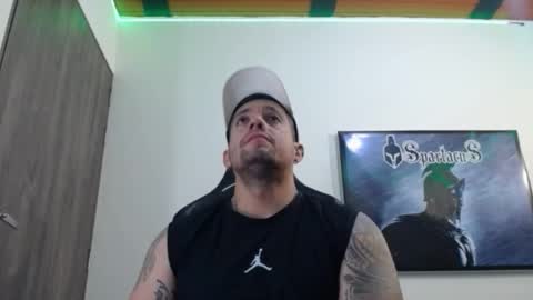 Snapshot of spartacus_cam chatting on 09/23/25, 06:05     online show from 09/23/25, 06:05