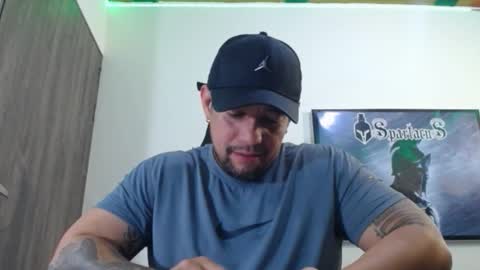 Snapshot of spartacus_cam chatting on 10/02/25, 05:58     online show from 10/02/25, 05:58