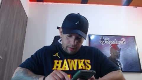 Snapshot of spartacus_cam chatting on 10/14/25, 05:30     online show from 10/14/25, 05:30