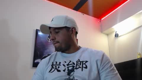 Snapshot of spartacus_cam chatting on 10/17/25, 06:38     online show from 10/17/25, 06:38