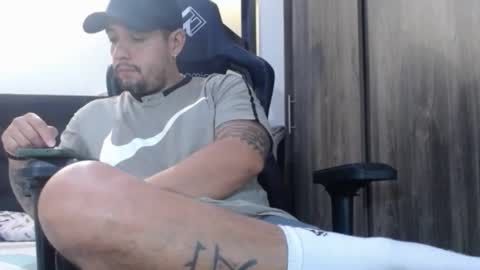 Snapshot of spartacus_cam chatting on 01/10/26, 06:26 online show from 01/10/26, 06:26