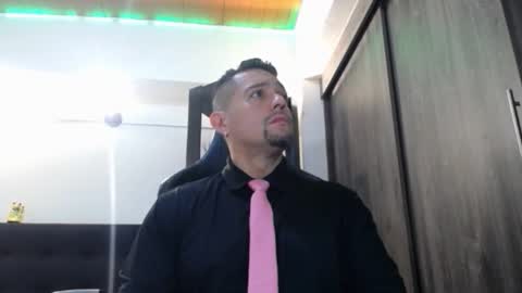 Snapshot of spartacus_cam chatting on 01/16/26, 05:33 online show from 01/16/26, 05:33